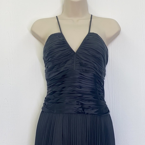 BCBG Maxazria - Beautiful Black Silk Pleated Cocktail Midi  Dress Size 6 - Picture 3 of 11